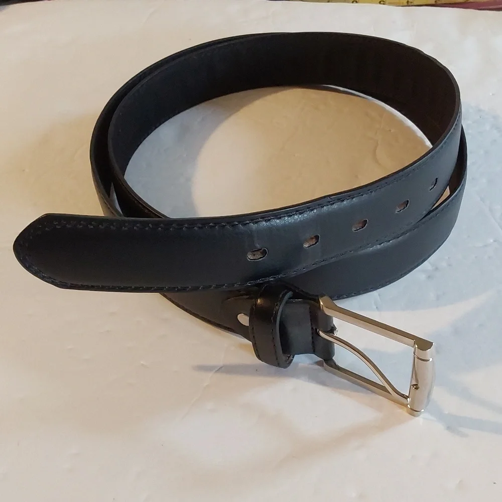 MENS Black Premium leather Neutral Minimalist Belt Silver tone Buckle Sz.2X